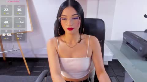 jade_connor online show from June 6, 7:42 pm