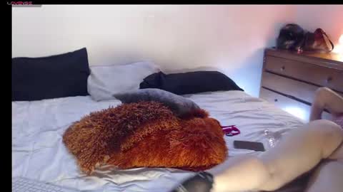 jade_evergreen_99 online show from August 3, 8:37 pm