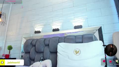  JADE  online show from October 21, 7:28 pm