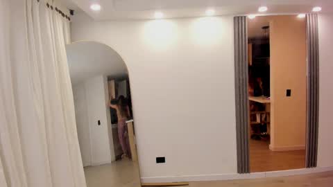 Jade online show from February 21, 4:18 am