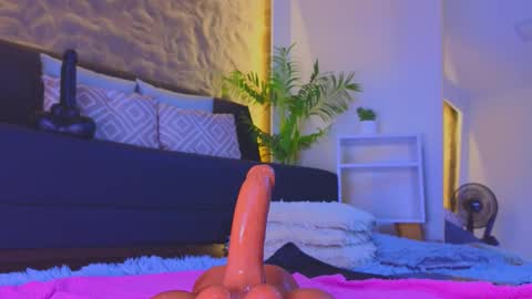 jadee__ online show from February 28, 3:54 am