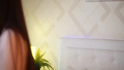  Jade  online show from November 27, 9:00 pm