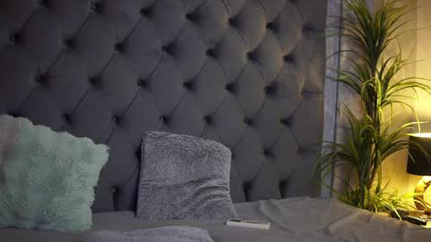  Jade  online show from June 5, 7:08 pm