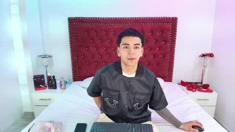 Jaden and Sofia  online show from July 28, 3:15 am