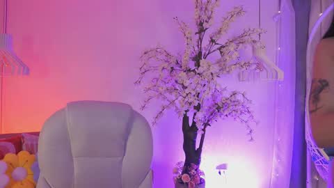 Jade Summer online show from February 18, 11:32 am