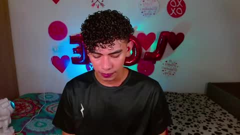 javi15  online show from March 10, 1:45 am