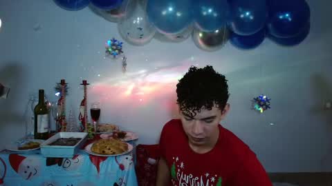 javi15  online show from December 25, 8:07 am