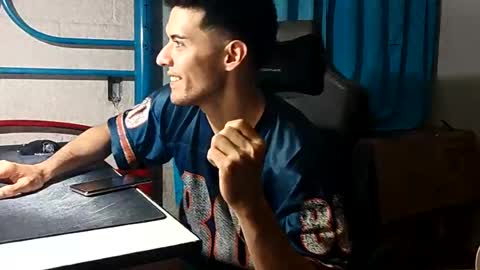 JaxXx online show from June 20, 6:41 am