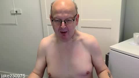 Snapshot of jake230975 chatting on October 18, 8:35 pm Jake2309 online show from October 18, 8:35 pm