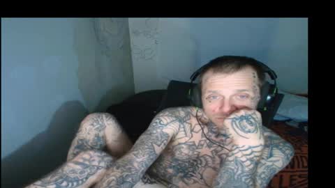 showingitoff online show from March 5, 7:28 am