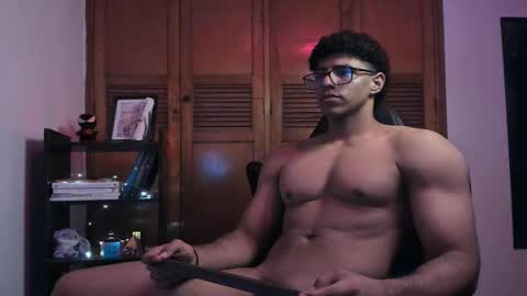 jake_hill1 online show from September 18, 5:33 am