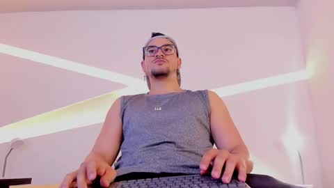 Jake  online show from April 16, 2:33 am