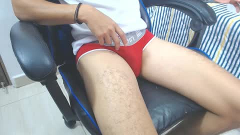 Hi guys im new 3 online show from January 5, 5:27 pm