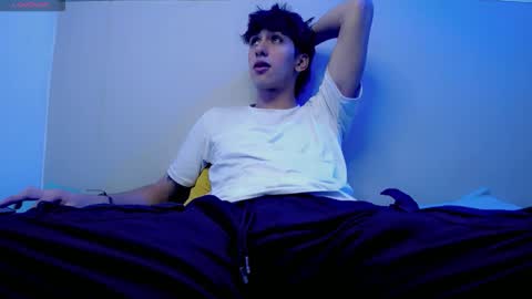 jake_tripp online show from December 14, 4:30 am