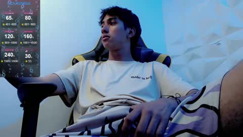 jake_tripp online show from January 25, 6:45 am