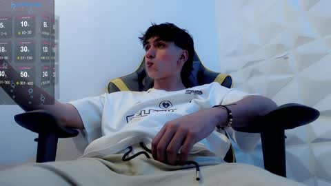 jake_tripp online show from February 23, 9:55 am