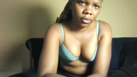 jalia12 online show from April 6, 11:11 am