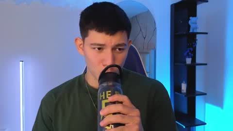 james_cr online show from June 13, 12:26 pm