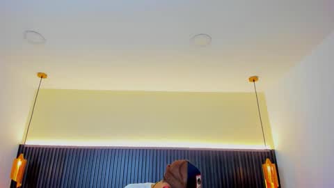 JAMES AND LILIE online show from January 15, 2:09 am