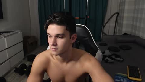 Snapshot of james_friends chatting on September 19, 9:40 pm James online show from September 19, 9:40 pm