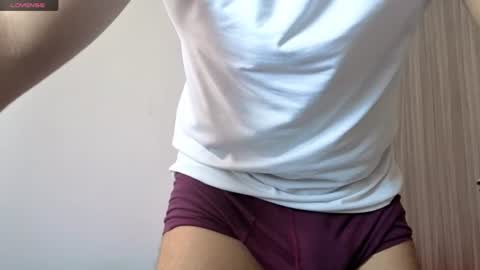 james_silva1 online show from June 10, 3:22 pm