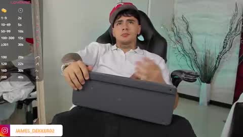 jamesdekker online show from October 9, 9:31 pm