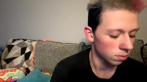 jamesmadden6909 online show from December 19, 7:04 am