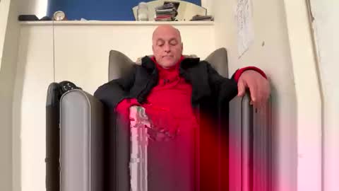 jamesoil632 online show from April 12, 2:32 pm