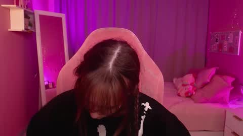 jamie_chung online show from March 27, 3:23 am