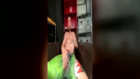 OF - Jamiejordans online show from June 17, 5:23 am
