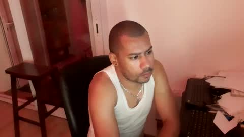 Snapshot of jamielonnas chatting on October 14, 5:16 pm Jamie Lonnas online show from October 14, 5:16 pm