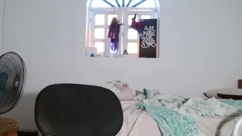 Jammes. online show from October 15, 5:47 pm