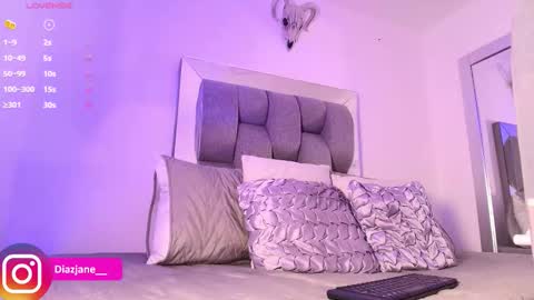 Jennifer online show from November 8, 2:47 am