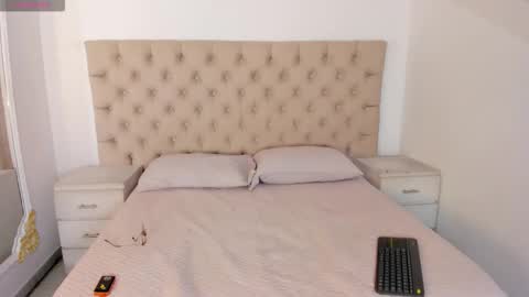 Janne  online show from October 15, 10:32 pm