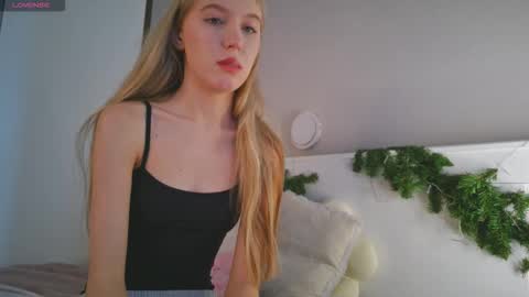 Chloe online show from February 3, 8:29 am