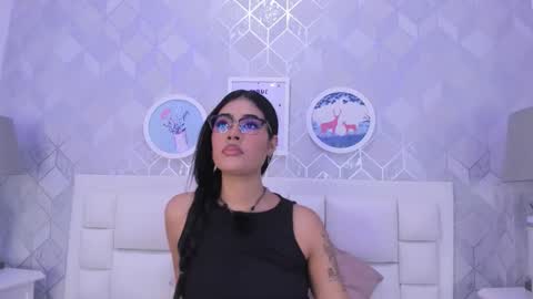 Jasmine online show from October 20, 7:19 pm