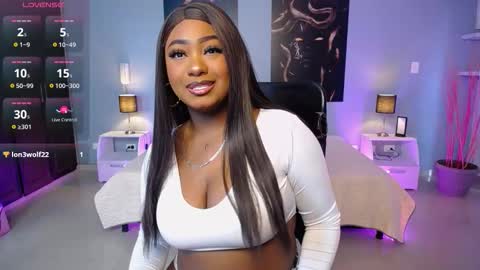 Snapshot of jasminecampbell chatting on October 1, 9:24 pm Instagram jasminecampbell1 online show from October 1, 9:24 pm