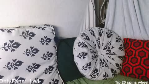 jasmineelizabeth online show from January 13, 9:08 am