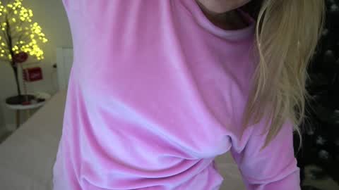 Jasmine online show from December 23, 12:08 pm