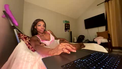 jasminesun12 online show from April 15, 2:15 am