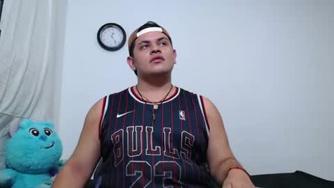 jason_boy_ online show from July 2, 5:23 am