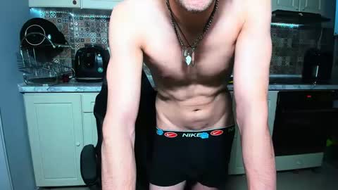 Snapshot of jason_marz chatting on January 31, 4:27 pm JasoN online show from January 31, 4:27 pm