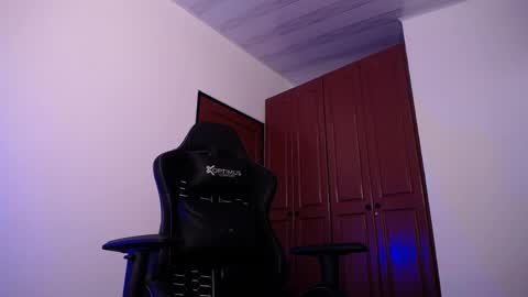 JKing  online show from March 31, 3:12 pm