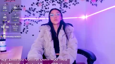 Jaulyn online show from April 22, 2:24 pm