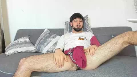 Javier  online show from August 8, 7:57 pm