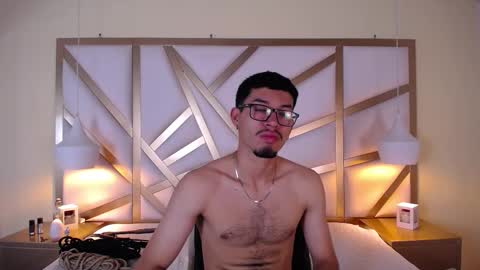 Snapshot of jaxon_carter chatting on October 18, 12:26 am jaxon_carter online show from October 18, 12:26 am
