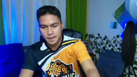 JL online show from April 1, 11:33 am