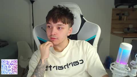 Jayce online show from February 5, 5:49 pm