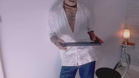 Jayden Morris online show from March 8, 2:15 am