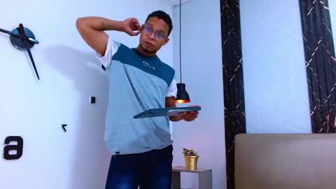 Jayden Morris online show from October 25, 12:17 pm